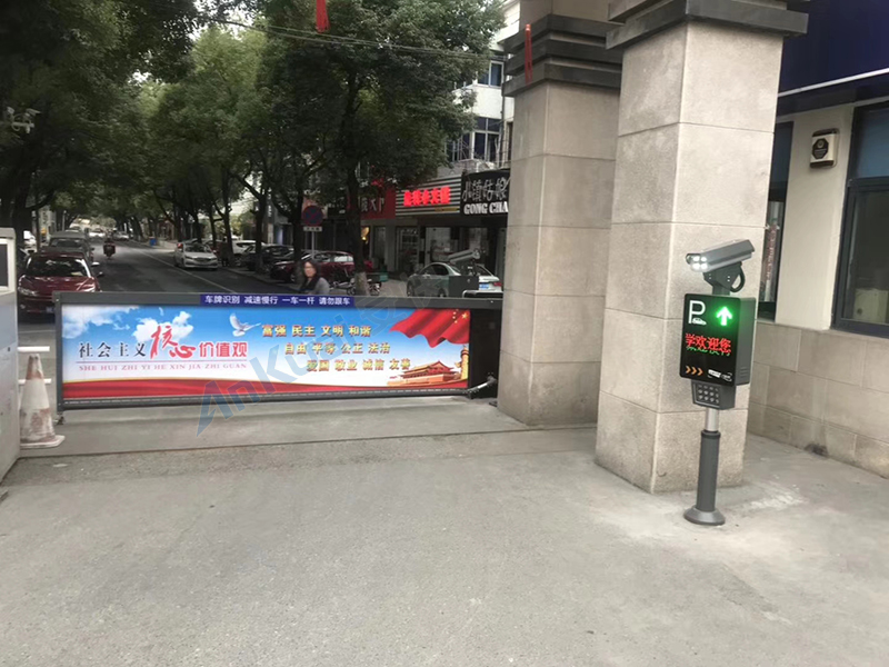 �������բ118���̰���